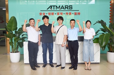 韓國客戶(hù)深度驗收冷熱沖擊試驗箱